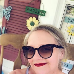 Meet your Posher, Jodi